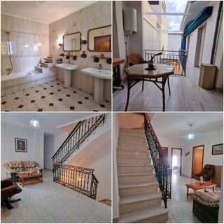 Casa con bajo comercial/cochera