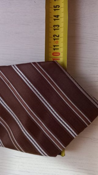 Corbata marrón 