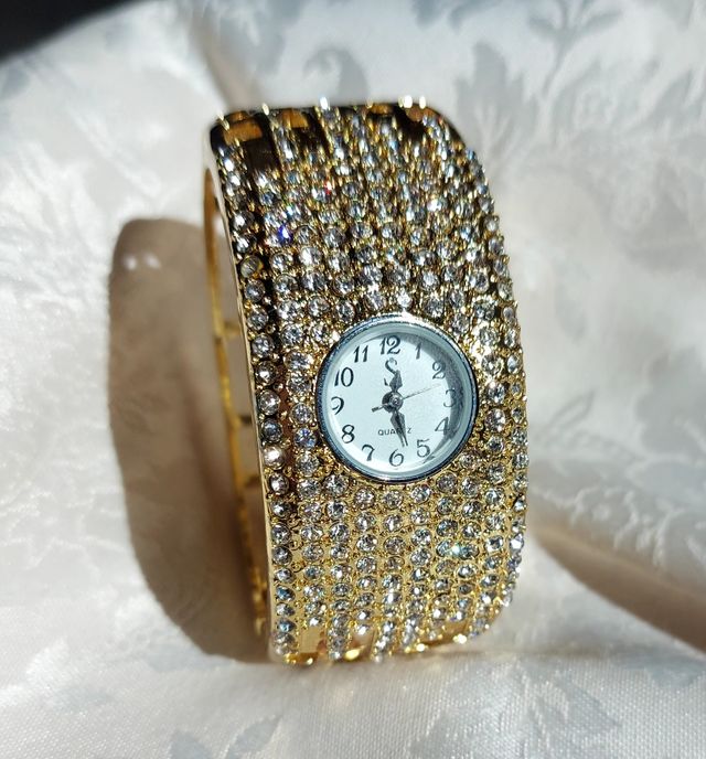 Brazalete con reloj