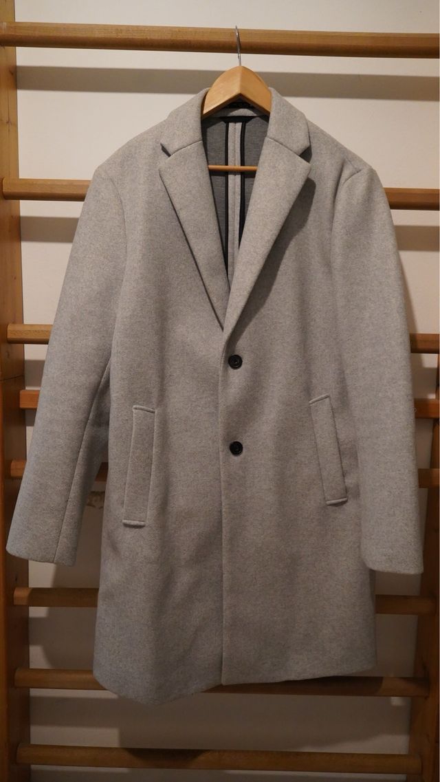 ABRIGO ZARA GRIS