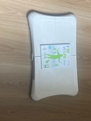 Juego más tabla WII