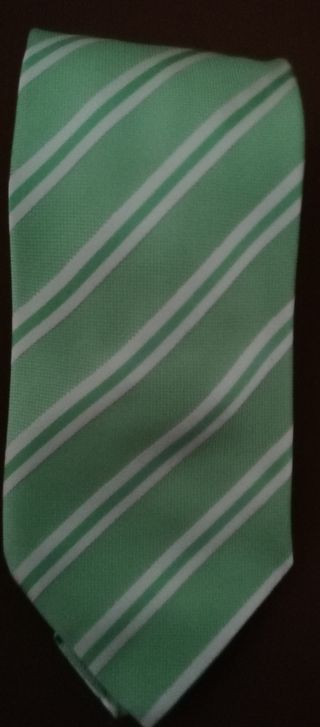 Corbata verde rayas. Pdh nueva