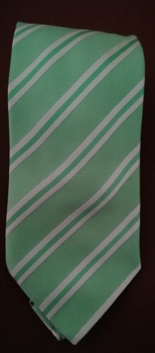 Corbata verde rayas. Pdh nueva