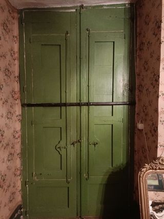 Puertas y ventanas antiguas 