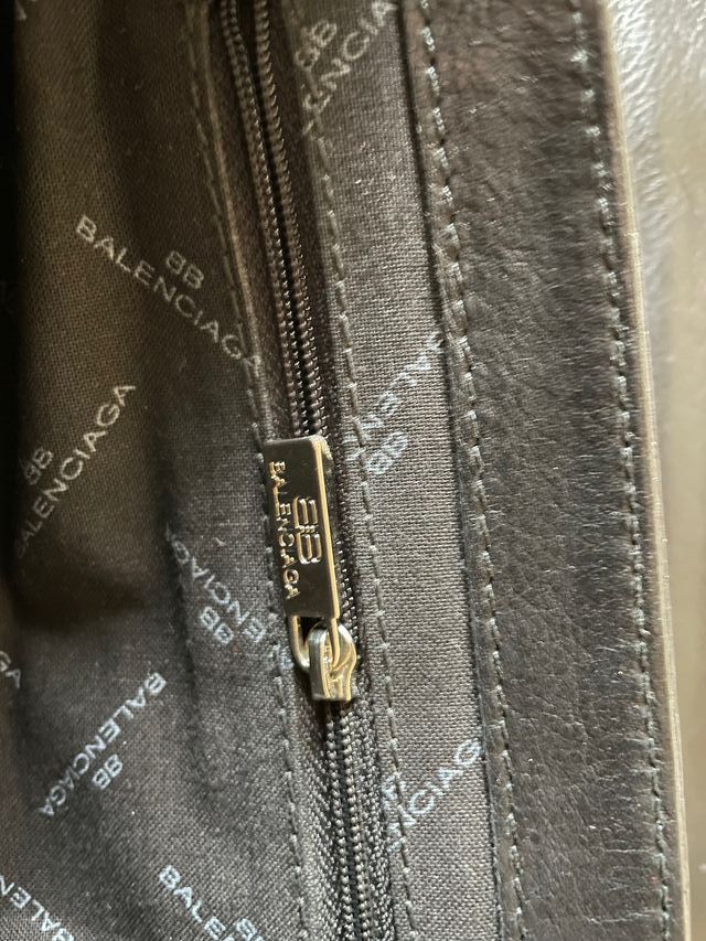 Bolso negro Balenciaga perfecto estado