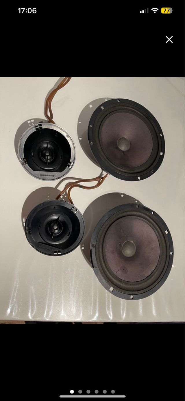 Altavoces originales Pioneer y Vw