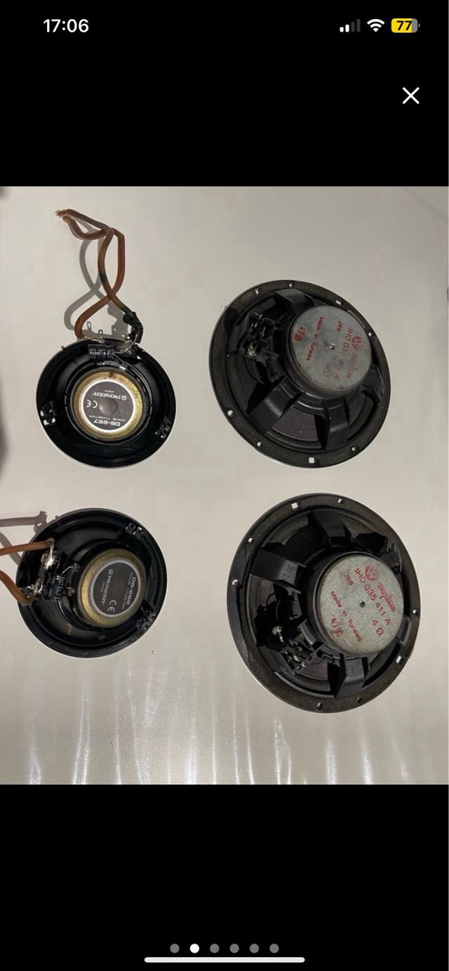 Altavoces originales Pioneer y Vw
