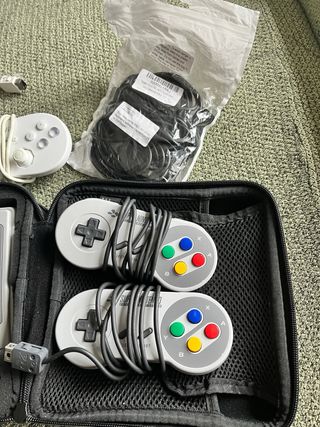 Consola Nintendo MINI Snes con accesorios y funda