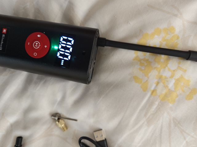 COMPRESOR DE AIRE PORTATIL