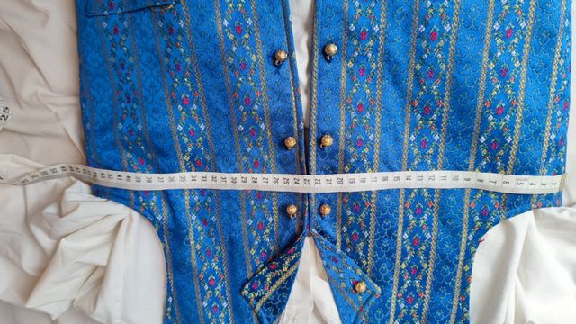 Chaleco y camisa fallero