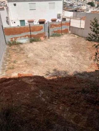 Solar Urbano En Calle Calvario 155 M2.