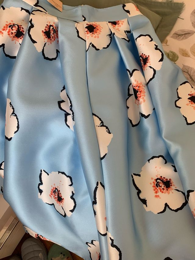 Falda Teria Yabar con etiqueta