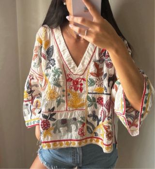 Blusa bordada zara