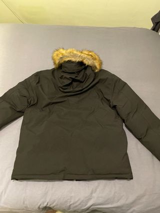 Parka nueva, sin usar 