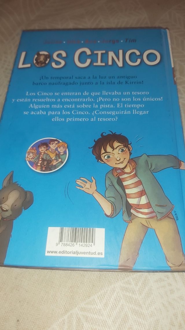 Los Cinco y el tesoro de la isla (Los Cinco/ Famous Five, 1) (Spanish Edition)