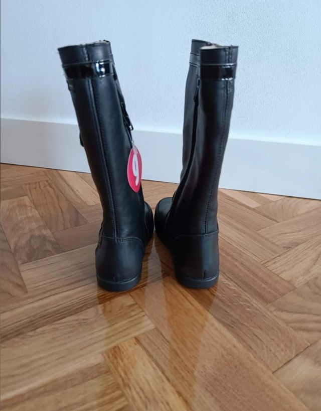 Botas piel niña T26