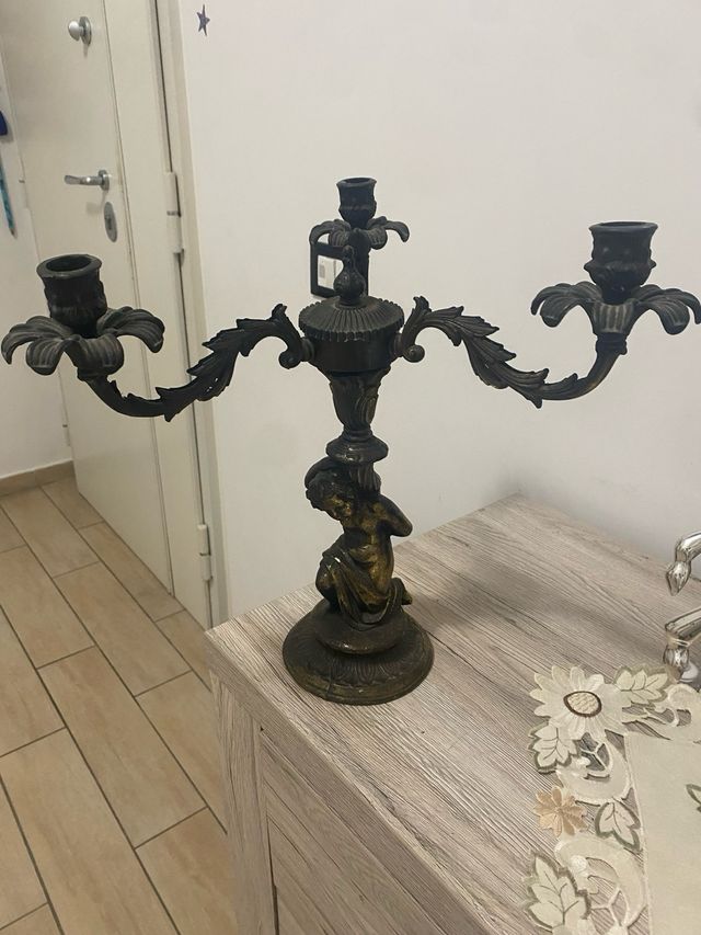 Candelabro di bronzo