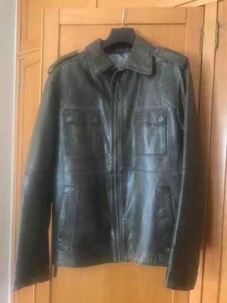 Chaqueta negro cuero