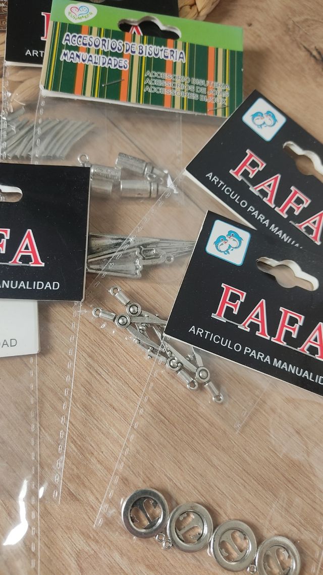 Lote cuentas para bisutería.color plata.Abalorios