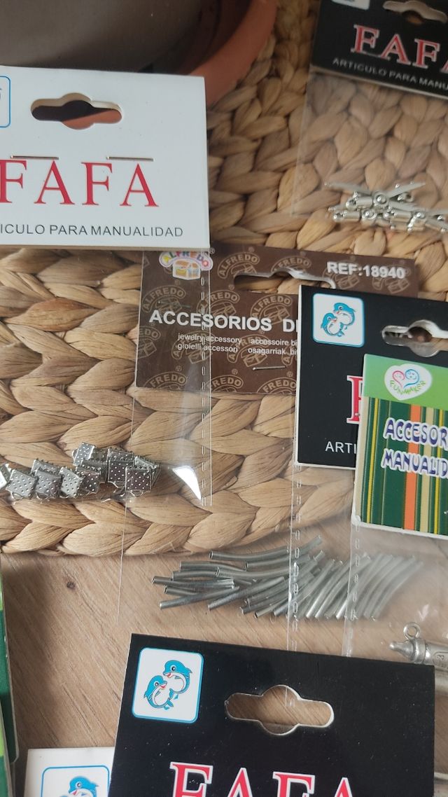 Lote cuentas para bisutería.color plata.Abalorios