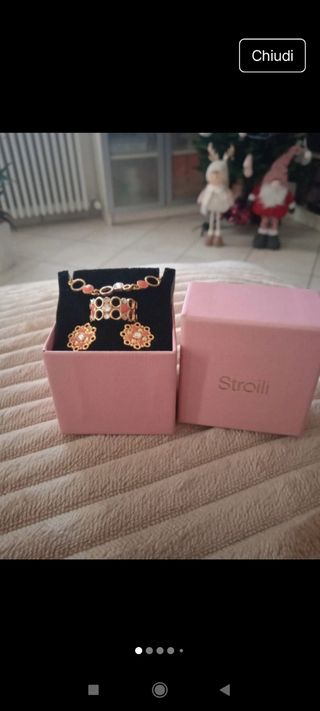 Stroili