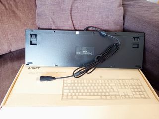 Teclado mecánico Aukey NUEVO. 