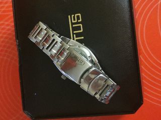 Reloj Lotus 