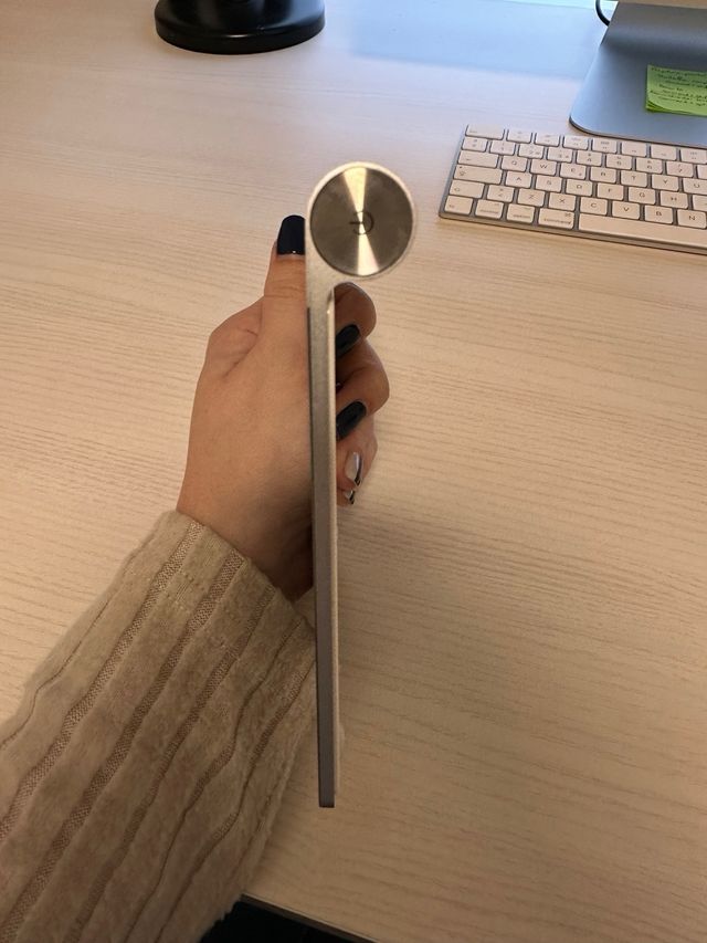 Magic Trackpad apple con cable de carga