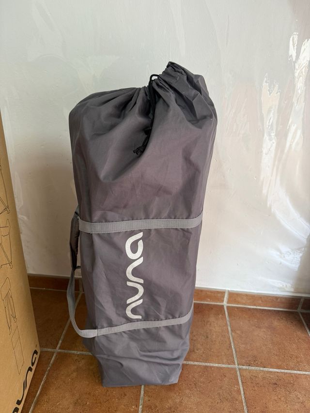 Cuna de viaje Nuna