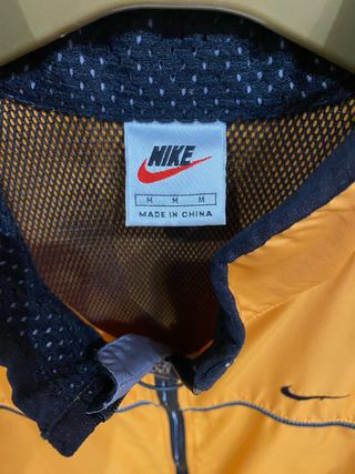 Nike cortavientos