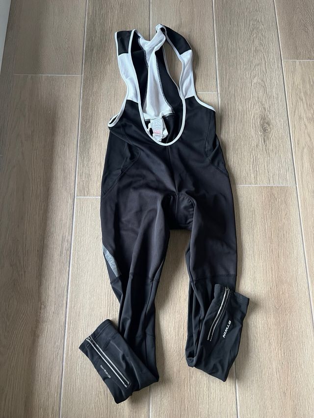 Chaqueta y mono de bici