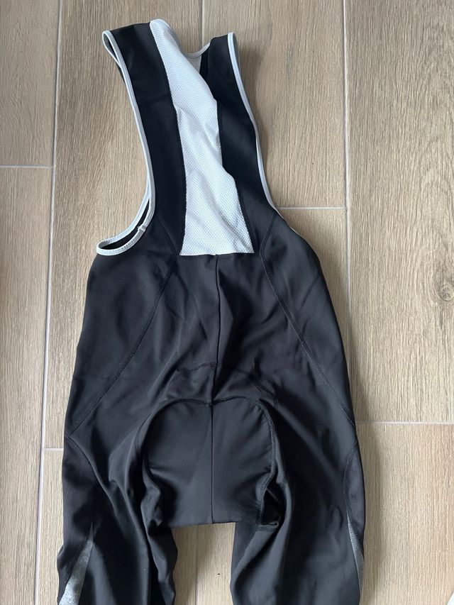 Chaqueta y mono de bici