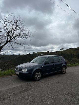 Volkswagen Golf 2003