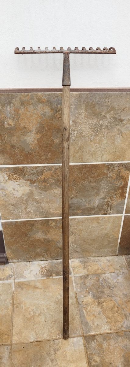 Rastrillo Antiguo grande