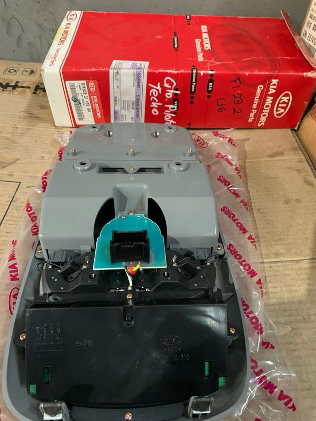 Luz/plafon int. Techo Kia Carnival