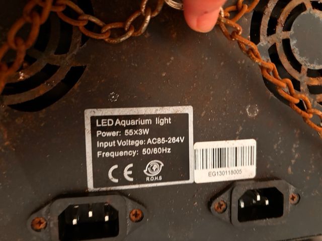 Pantalla luz acuario