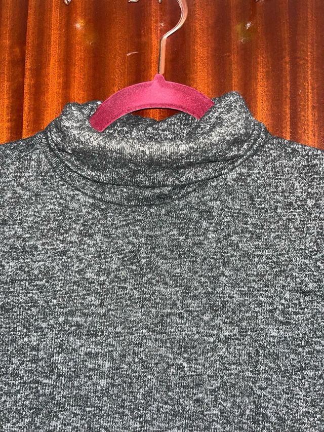 Vestido manga larga gris