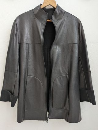 Chaquetón negro largo