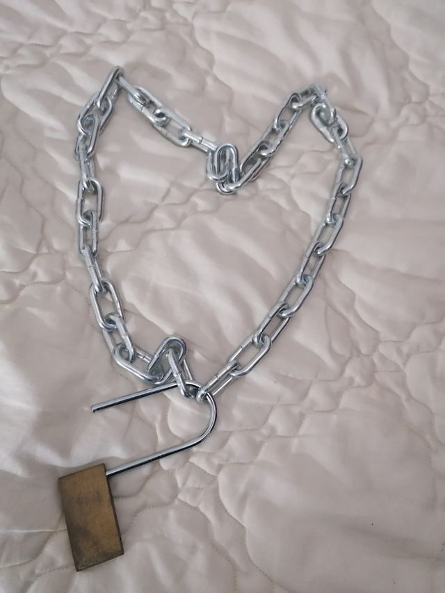 Cadena y candado
