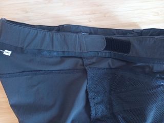 Pantalón Salomon Mujer con Ajuste a la Cintura