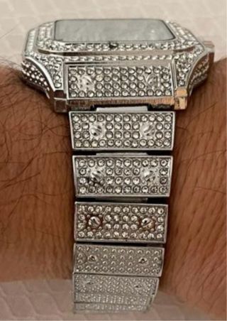 Reloj de cuarzo y circonitas