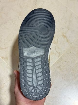 Jordan 1 low SE lunar new year