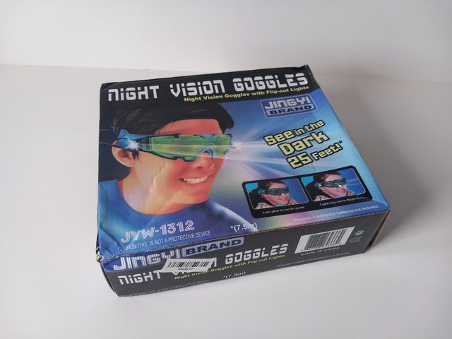 Gafas visión nocturna.