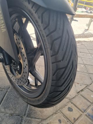 Yamaha Xmax 300