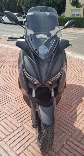 Yamaha Xmax 300