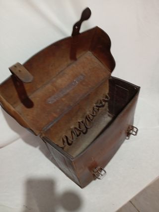 Maletín de herramientas antiguo