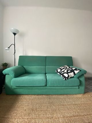 Sofa de tres plazas y de dos verde 