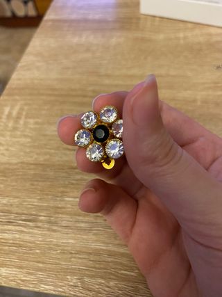 Pack pendientes de diamantes y broche de perlas