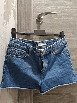 Shorts vaqueros Stradivarius 