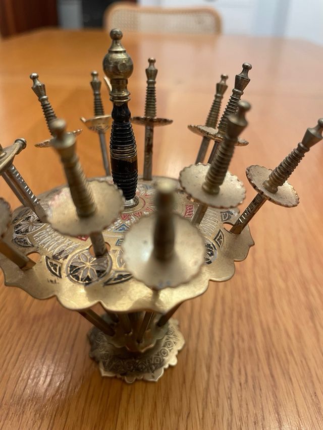 Juego de espadas para aperitivo